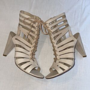 Pour La Victoire Strappy Heels Women’s Size 10 Medium Beige Leather Zip Side